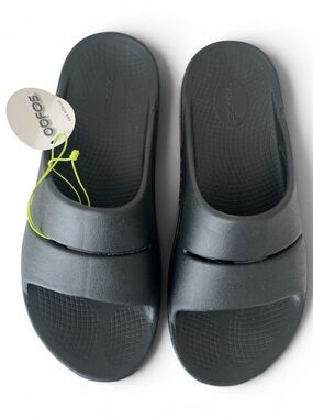 OOFOS ooahh slide comfort recovery sandals black NEW 10